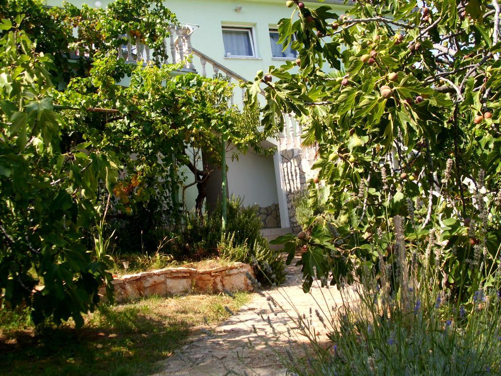 Olivera Apartments Pula Exterior photo