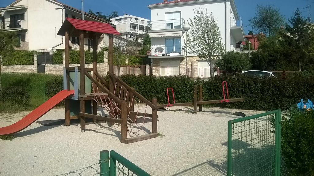 Olivera Apartments Pula Exterior photo